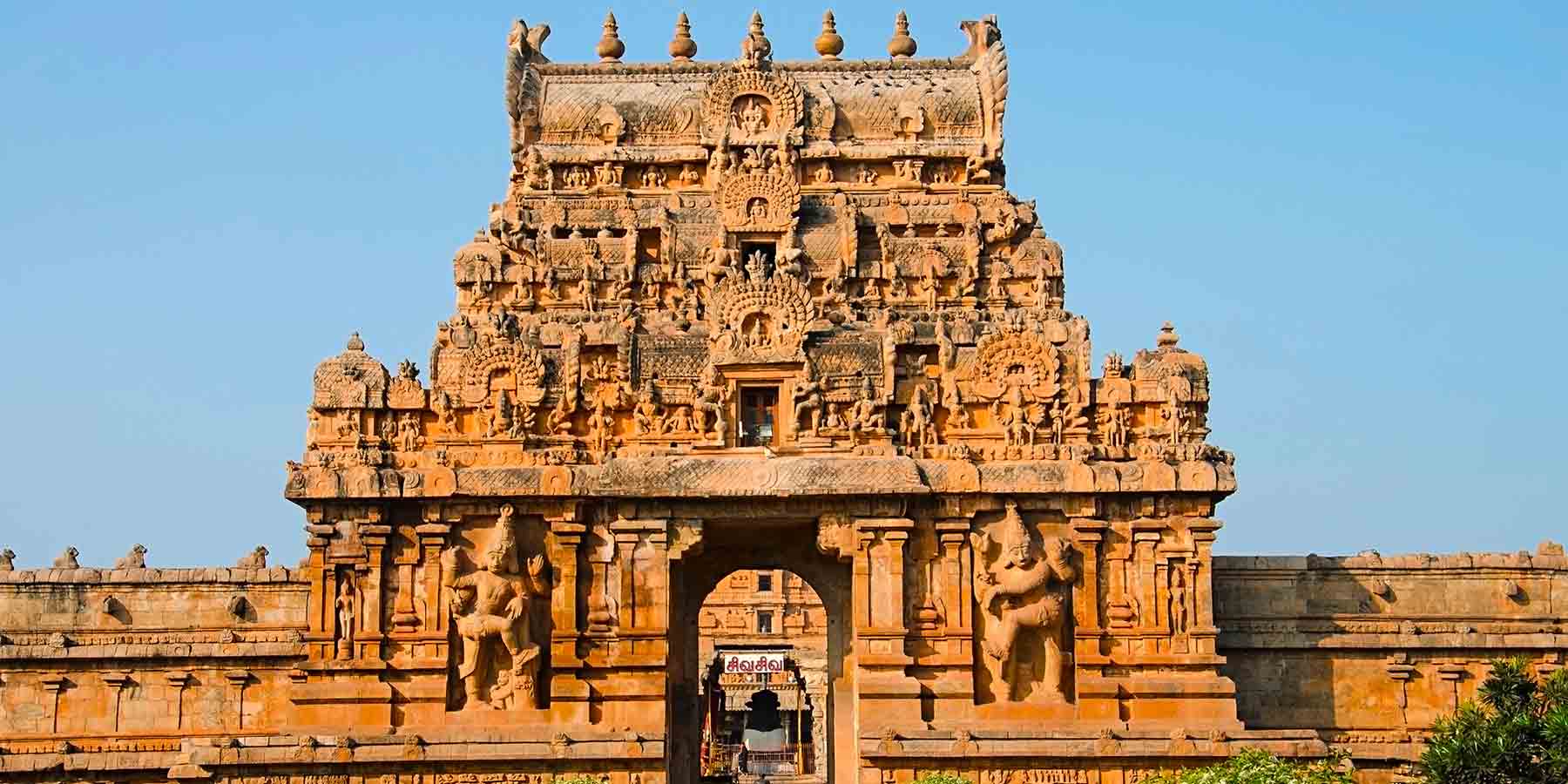 A-temple-with-no-shadow-Uncover-the-mystery-of-the-Brihadeeswarar-Temple